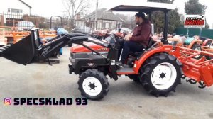 Минитрактор MITSUBISHI с погрузчиком.