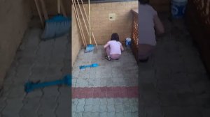 Обидели маленькую девочку