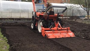 Вспашка огорода/Так можно сделать только фрезой
