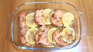 Запеченная КУРИЦА под ЛИМОННЫМ СОУСОМ. Вкусная и сочная
