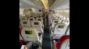 Успел за минуту пройти весь Airbus A330 Nordwind Airlines. В конце видео кабина пилотов ✈️