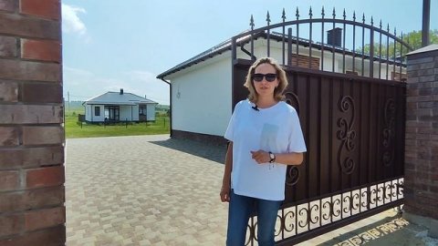 Для тех, кто любит комфорт! Жилой район с красивыми домами. Новороссийский район #домнаюге