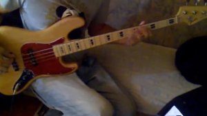 Fender jazz bass Japan and Yamaha bass stage 250W 2X10 combo