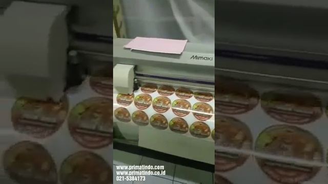 PROSES CETAK/CUTTING STICKER LABEL смотреть онлайн