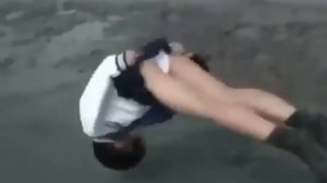 Упала лицом в грязь.Ржач))