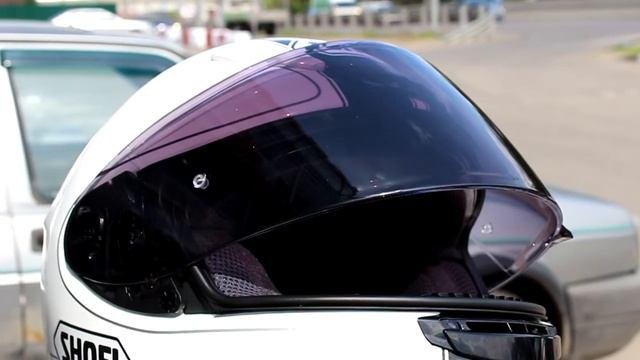 Визор-хамелеон CWR-1 Photochromic для мотошлемов SHOEI, работает ли?