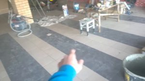 Укладка плитки в гараже 100м / Ремонт квартир Киров / Ремонт 43