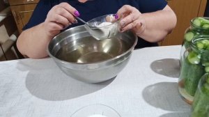 МАРИНОВАННЫЕ ОГУРЧИКИ ПО-БОЛГАРСКИ НА ЗИМУ. Удивите свою семью маринованными огурчиками.