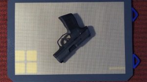 Sig Sauer P365-обзор "маленького" пистолета с большими возможностями.