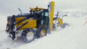 Автогрейдеры John Deere