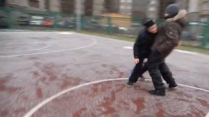 Как дерутся пацаны!!!???