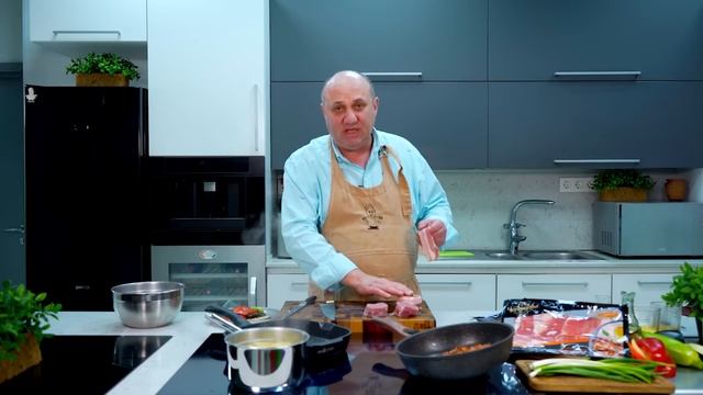 Любимая еда всех холостяков! СВИНИНА и картофельный салат.  2 мужских  РЕЦЕПТА от Ильи Лазерсона
