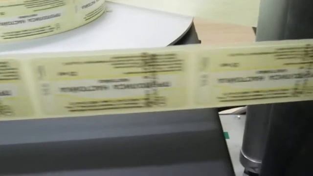 Видео работы счетчика-перемотчика этикеток и термотрансферного принтера Маркем Имаж 8018 смотреть онлайн