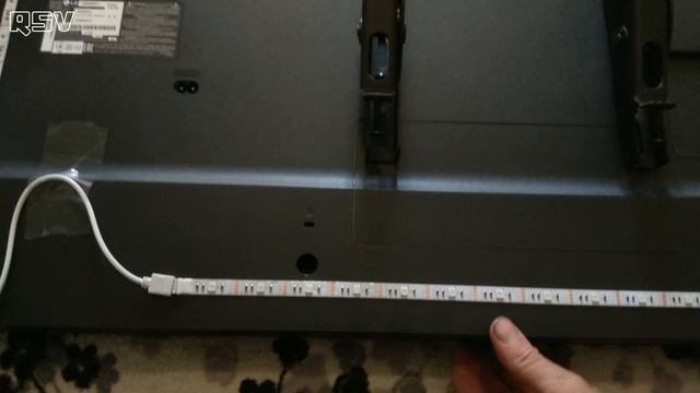 СВЕТОДИОДНАЯ ЛЕНТА НА ТЕЛЕВИЗОР! Чтоб не напрягались глаза вечером у телевизора, установи это!!" смотреть онлайн