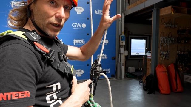 Spark - A first look at the Skylotec Spark Rope Access Descender смотреть онлайн