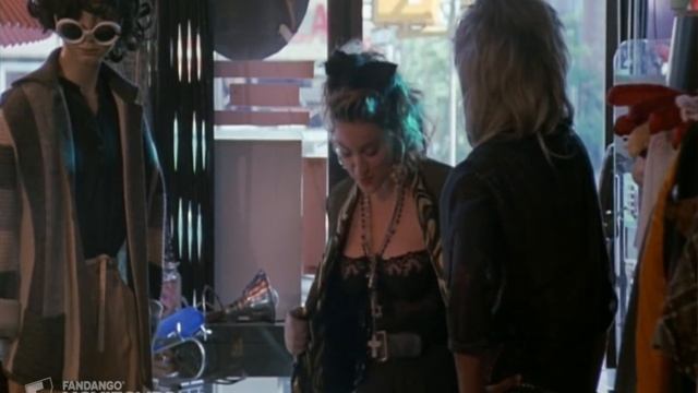 Desperately Seeking Susan (2/12) Movie CLIP - Stalking Susan (1985) HD ...