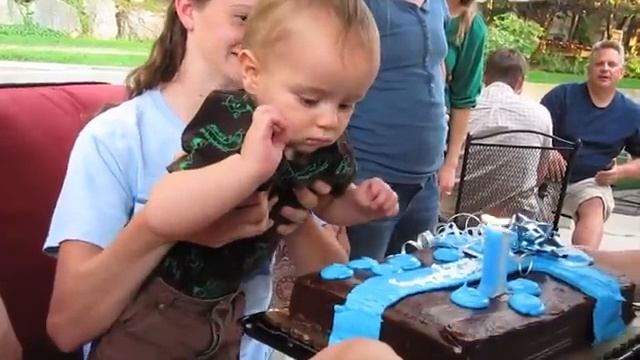 5 Autism Signs in Babies (2 Years or Younger) смотреть онлайн