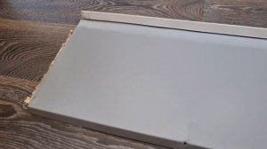 Уменьшение звука дождя на металлическом откосе