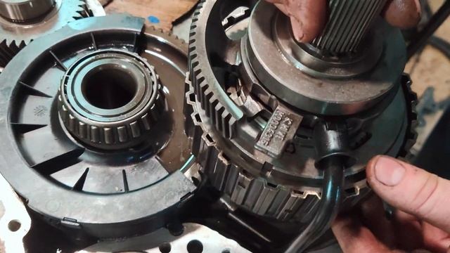 Раздатка ATC350 (прислали из региона). Сгорел пакет фрикционов - ставим новые фрикционы смотреть онлайн