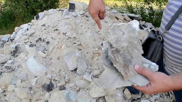 Дмитрий показывает содержание камней для отсыпки дорог на дачах смотреть онлайн