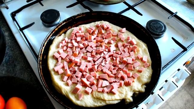 Пицца классический рецепт/ Pizza Classic Recipe: Sausage, Tomatoes, Cheese