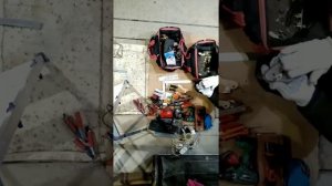 Сумки к осмотру или инструмент потолочника