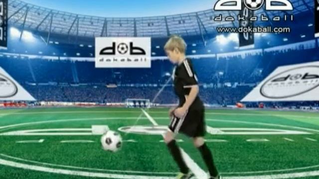 Видео футбольных упражнений с мячом на веревке 10