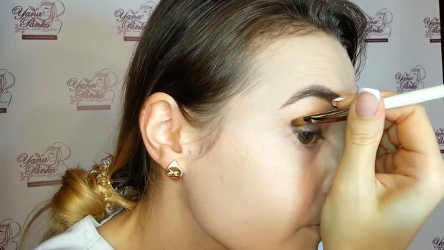 Макияж РАСТУШЕВАННАЯ СТРЕЛКА смотреть онлайн