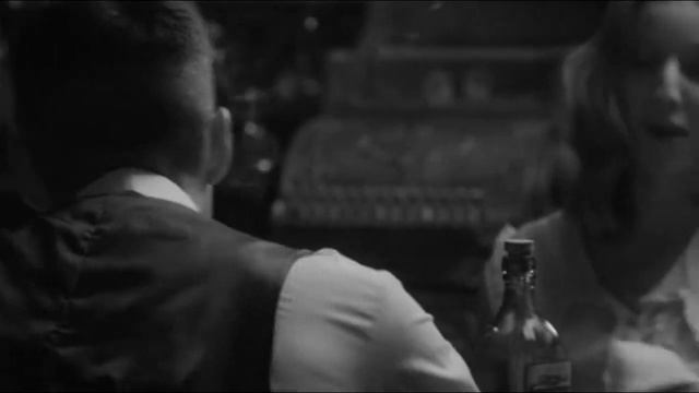 ВАМ ВЕСЕЛУЮ ПЕСНЮ ИЛИ ГРУСТНУЮ?.........ГРУСТНУЮ (Острые Козырьки, Томас Шелби) смотреть онлайн