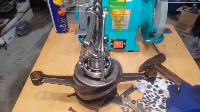 Как снять подшипник с коленвала мотоцикл Урал смотреть онлайн