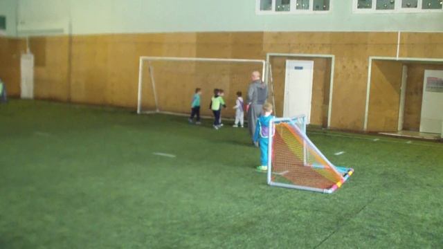 Любят Все играть в футбол в детском клубе ХиХиБол #хихибол #детскийфутбол #детскийспорт смотреть онлайн