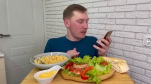 МУКБАНГ МАКАРОНЫ КОТЛЕТЫ РЫБНЫЕ ОВОЩИ СЫРНЫЙ СОУС MUKBANG PASTA CUTLETS FISH VEGETABLES