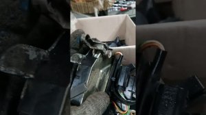 BMW E-38 (E-39) Замок двери - механизм созданный чтобы сломаться !