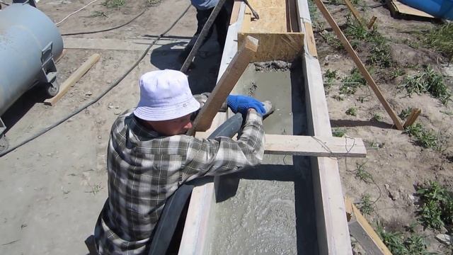Строительство дома из монолитного пенобетона, заливка опалубки смотреть онлайн