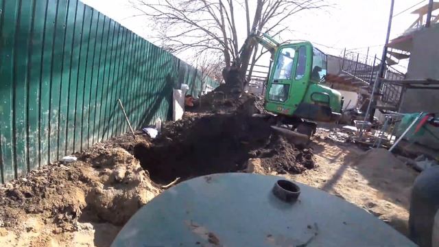 Монтаж Итал био-8 при ВУГВ, без использования опалубки и мотопомпы! смотреть онлайн