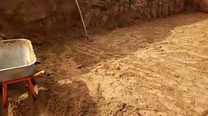 Стройка. Этап 3. Отсыпка котлована песком