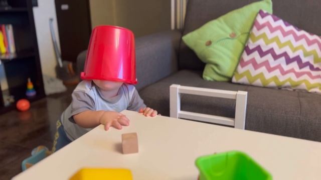 ИЗУЧАЕМ БОЛЬШОЙ_МАЛЕНЬКИЙ С РЕБЕНКОМ 1.9 С СИНДРОМОМ ДАУНА. РАЗВИВАЮЩИЕ ИГРЫ