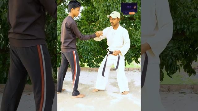 Best Self Defence Road fight #Bong Bachchan #technique #self #viral  #2013 #shortvideo