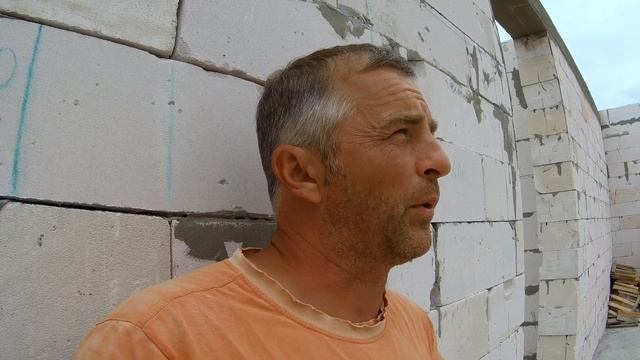 Изготовление четвертей для окон в доме из газобетона