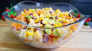 Обалденный салат с ананасами, который понравится вашей семье! Приготовление займёт 5 минут!