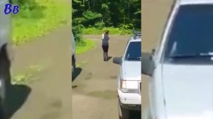 ДЕВУШКА ИСПЫТАЛА НА СЕБЕ ОШЕЙНИК ДЛЯ СОБАК ПРОТИВ ПОБЕГА