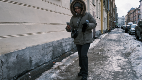 По скользкому пути: более 60 человек в Петербурге получили травмы из-за гололеда