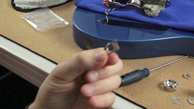 How to Upgrade your Fender Telecaster Output Jack смотреть онлайн