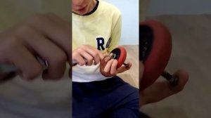 сменить заднее колесо на трюков самокате