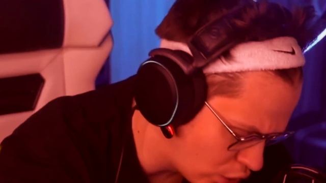 Бен тролит Бустера смотреть онлайн