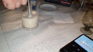 Блендер Redmond RHB-2992 - молочный напиток с бананом