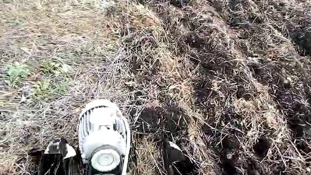 Конь железный не ворчит не устаёт.Есть только электричество. смотреть онлайн