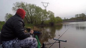 Рыбалка на фидер в парке Братеевская пойма. Москва река