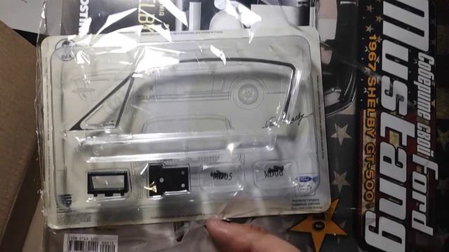 #10-12 Распаковка четвёртой посылки Ford Mustang Shelby GT-500 DeAgostini смотреть онлайн