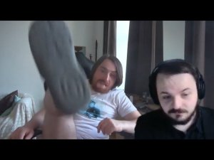 Жмиль смотрит нарезку Vovan Japan